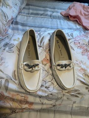 Anne Klein White Pebbled Leather Chain-Trim Loafers